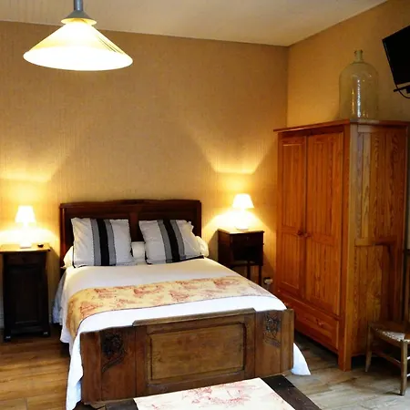 Les Du Bourg Bed and Breakfast